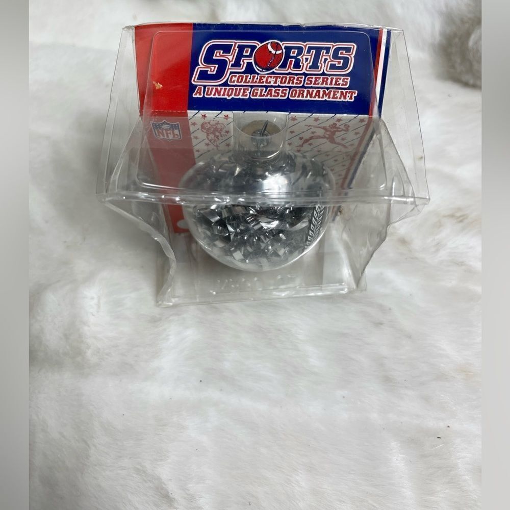 NFL sports Collectors Series Atlanta Falcon Christmas ball ornament falcon logo